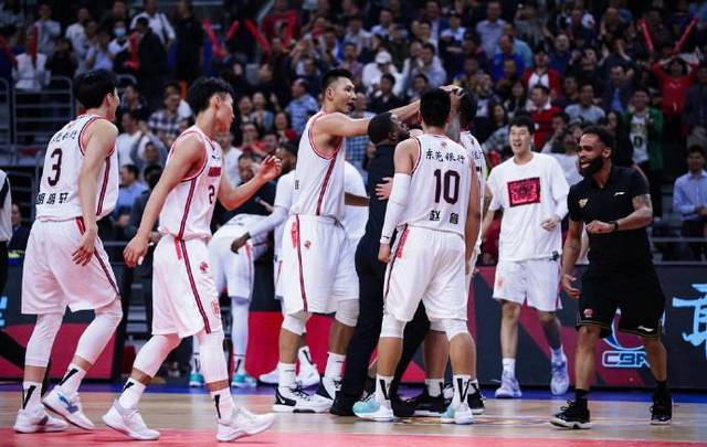 CBA广东VS北京视频直播，今晚不看球，你亏大了！